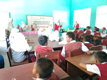 Penyuluhan Tentang Makanan dan Minuman Sehat