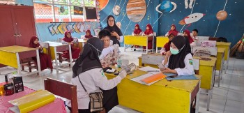 Pemeriksaan Kesehatan Gartis oleh Puskesmas Barana Pance Belopa Utara