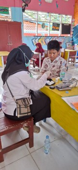 Pemeriksaan Kesehatan Gartis oleh Puskesmas Barana Pance Belopa Utara